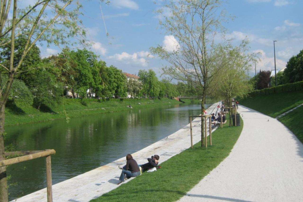 Riverside Ljubljanica With Private Parking Liubliana Exterior foto